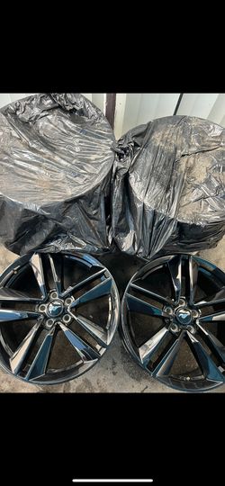 Mustang Factory Rims 19inch 