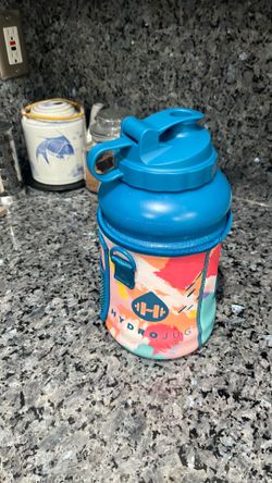 Hydro jug with sleeve