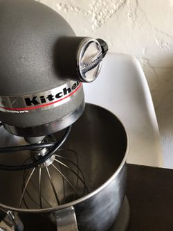 Kitchenaid Proline Ksm5 325 Watts Gray Matte Bowl-lift 5 Qt Stand Mixer for  Sale in Carrollton, TX - OfferUp