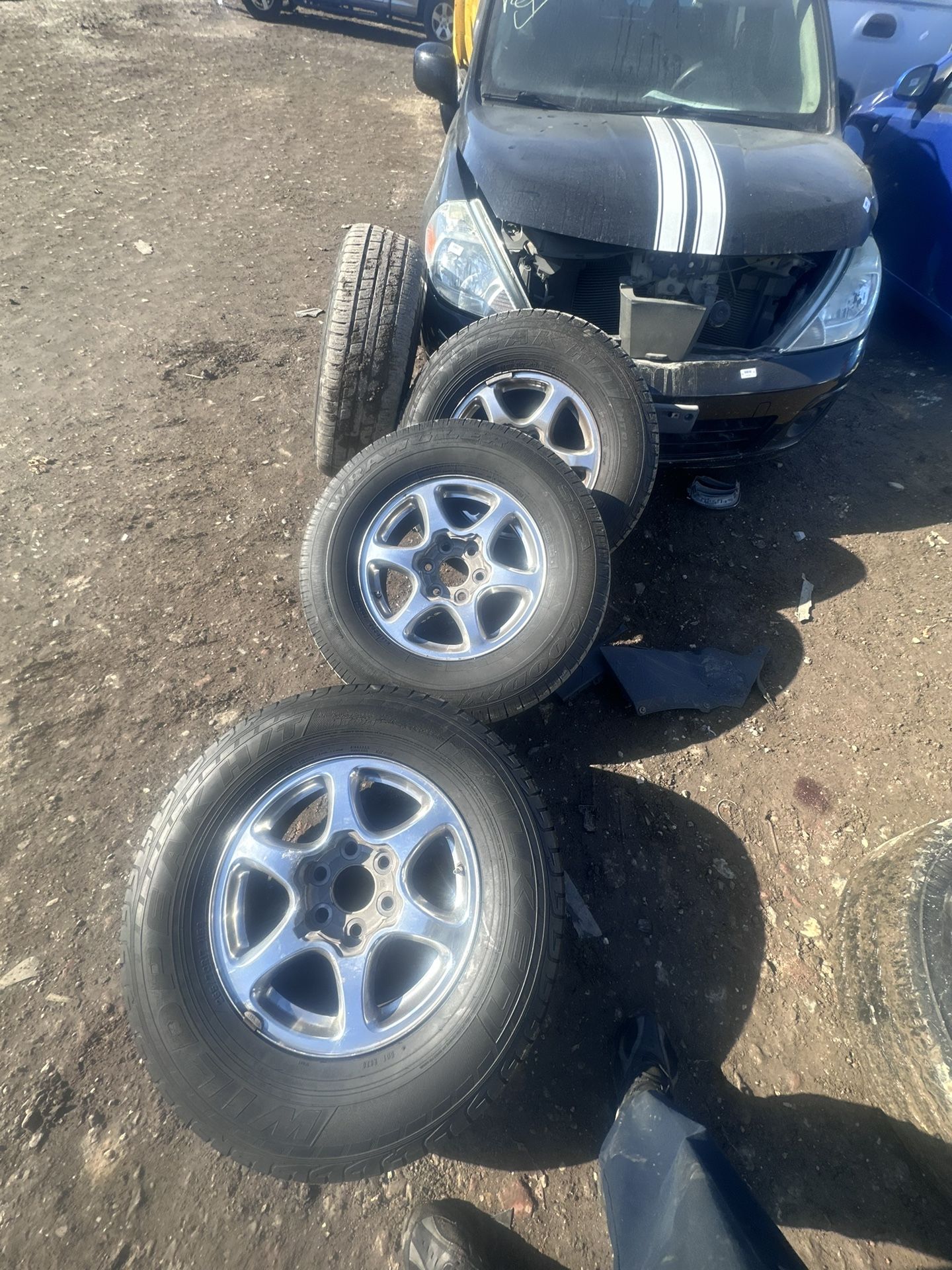 Original General Motors  6 Lugs 17 inch truck rims & tires