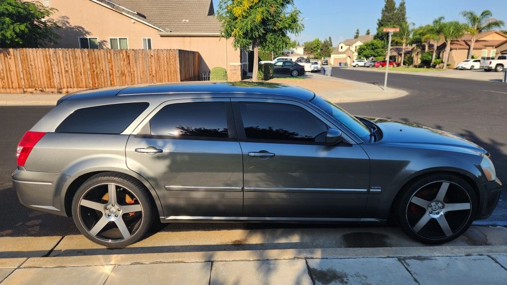 2005 Dodge Magnum
