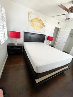 Queen Bed Set - Black Platform Frame, Mattress & Box Spring