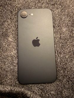 iPhone 16e