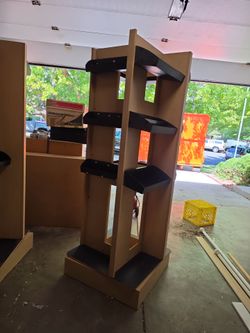 Freestanding Retail Display Shelving Unit