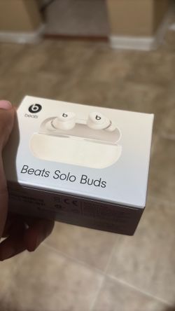 Beats Solo Buds (Open Box) - White