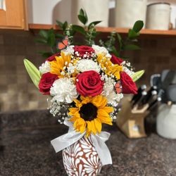 Floral Arrangement 💐