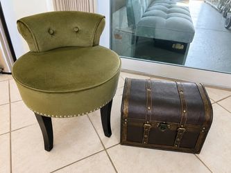 Green Velvet Accent Chair with Decorative Trunk