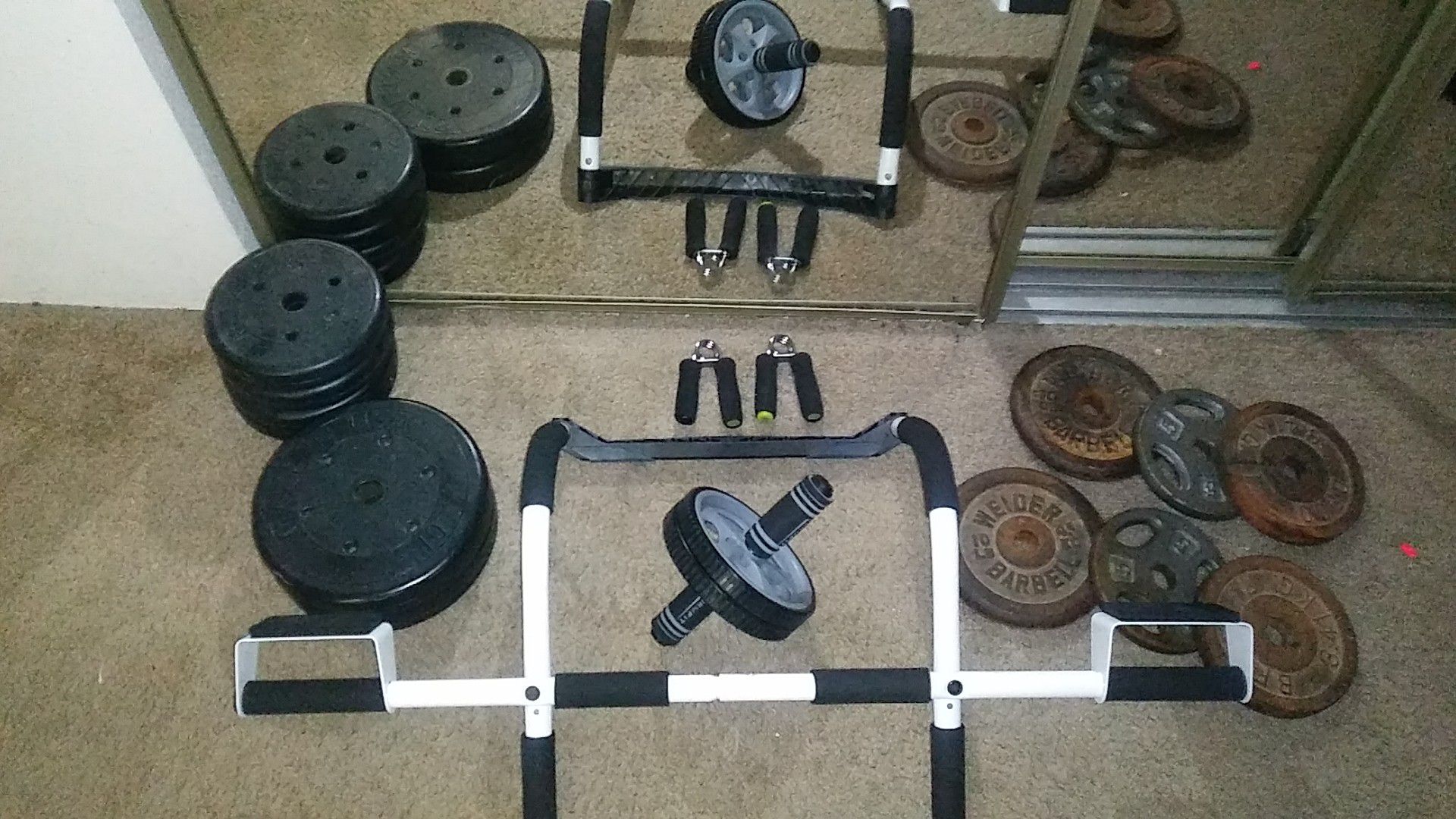85 pounds of weights and it comes with a curling bar
