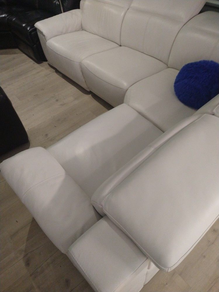 POWER RECLINER ELECTRIC WHITE COLOR SECTIONAL LEATHER.. DELIVERY SERVICE AVAILABLE β
ππ₯