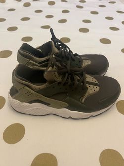 Nike Air Huarache Olive Green Sneakers
