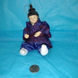 Vintage Vintage Korean doll in good condition