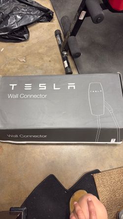 Tesla Second Generation Wall Connector