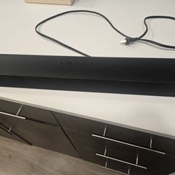 Vizio Soundbar With Remote Like New 