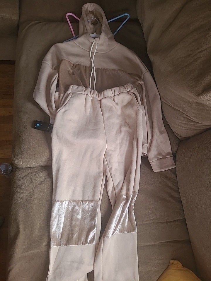 J G Hook Women’s Tan Sweat Set Size Small Luscious Feeling