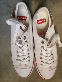 Levi's mens white classic 9.5