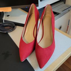 Red Pump Shoe