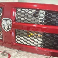 Dodge Ram 1500 Front Grill 