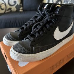 Used Nike Blazer Size 9 Men’s