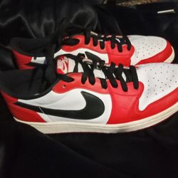  Nike Air Jordan 1 Retro Low OG Chicago