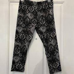 Women’s Leggings Size Large. Never Worn, Super Soft