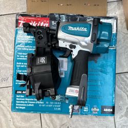 Makita Roofing Nailer 