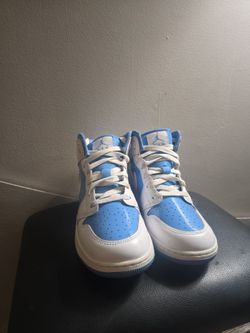 Air Jordan blue and white legend Size 7 lightly used