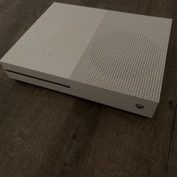 mssg first | xbox one s | comes w powercord | no hdmi