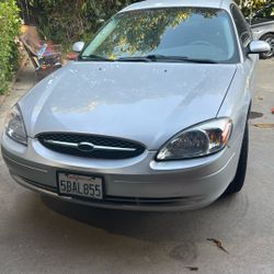 2003 Ford Taurus