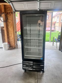 Nice 60inch cooler ready for cold drinks
