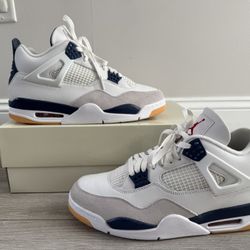 Men's Nike SB x Air Jordan 4 Retro SP Navy DR5415-100 Summit White White Navy Neutral Grey Gum Yellow Varsity Red Size 12 Shoes Used w/ Box