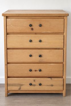 5-Drawer Wood-Look Dresser / Chest – Moving Sale