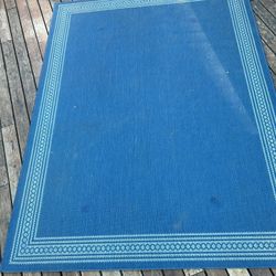 5x7 Navy And Teal Outdoor Rug 