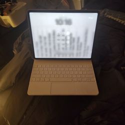 iPad 5th Gen 12.9 Pro Unlocked