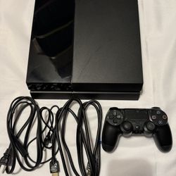 Play Station 4 With Controller And Cables 