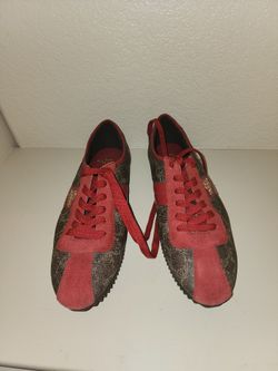 Used Women's Red & Gold Coach Shoe Size 9.5