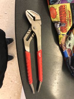 Milwaukee pliers  large