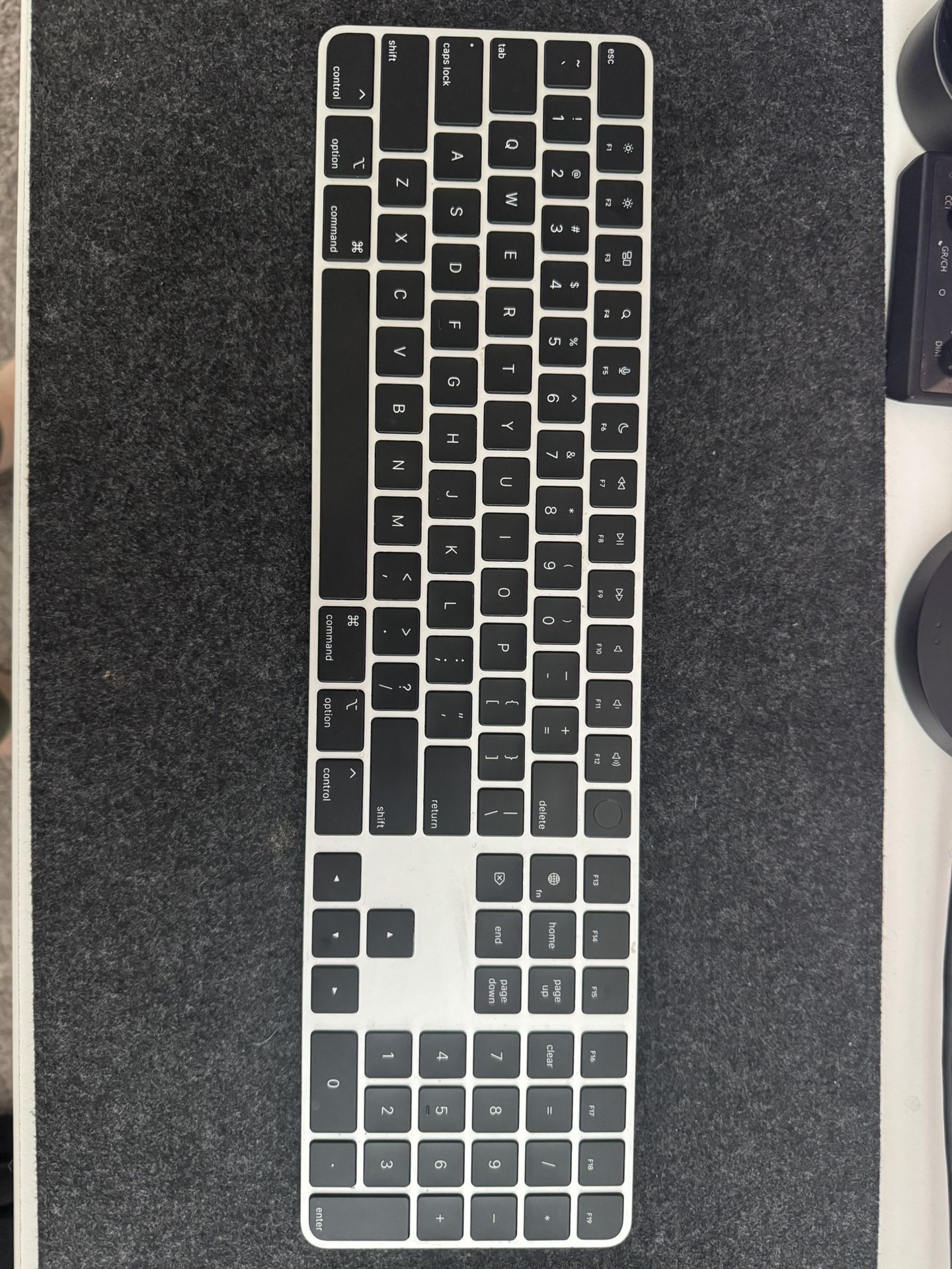 Space Grey Magic Keyboard W/ Touch ID