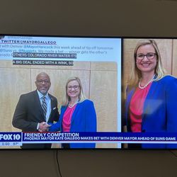 Qled 75in TV w/stand SAMSUNG Brand 
