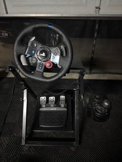 Logitech G29 Racing Wheel with Pedals and Shifter