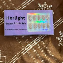 Reusable Stick On Nails with Glue for Women, 32pcs Set in 16 Sizes 