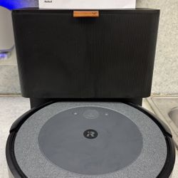 Roomba i5 + Self Emptying bin