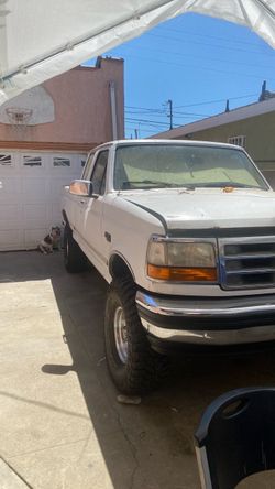 Ford F-150 Extended Cab Pickup Truck obs