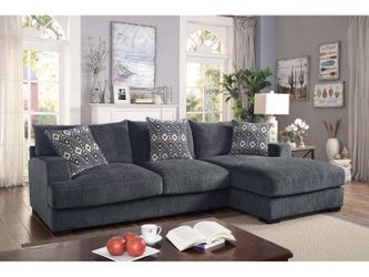 Kaylee Gray RAF Sectional Sofa (2pc)