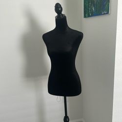Female Mannequin