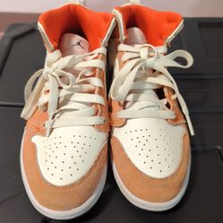 Jordan 1 Mid SE Orange Suede Girls Shoes