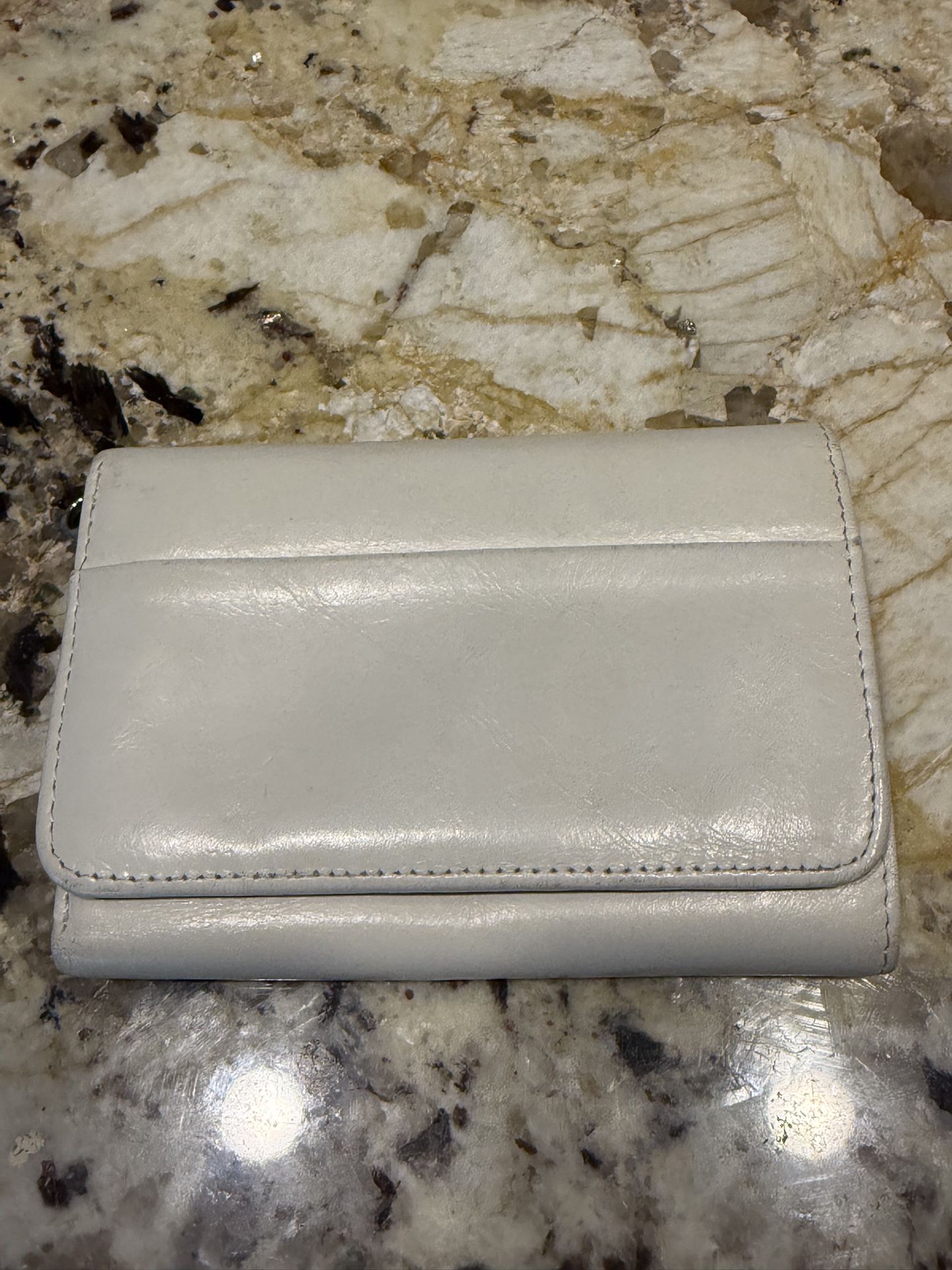 Hobo Jill Cream Leather Wallet