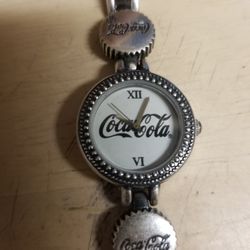 Collectors Coca-Cola Bottle Cap Watch! Bottle Cap Bracelet Links too! Retired! Rare! This watch was manufactured exclusively for Coca-Cola and is gorg