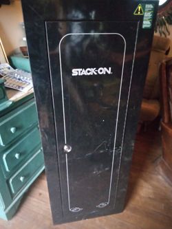 Stack On 12 Gun Cabinet