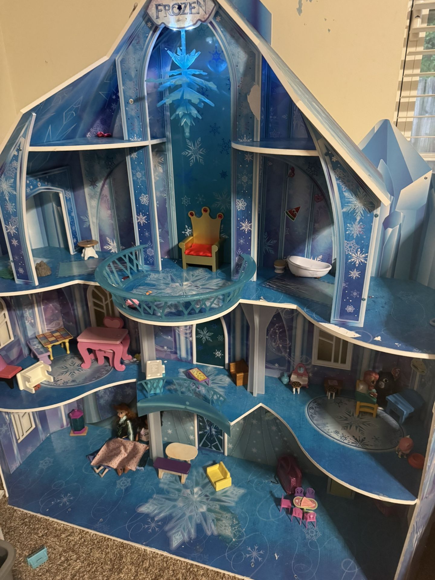 Disney Frozen Castle