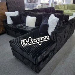 ✅️✅️2 pc black fur like wide welt corduroy sectional sofa with chaise✅️